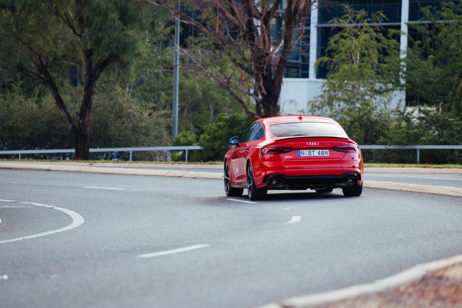  Audi RS5 Sportback 2019 года  (AU) (фото 8 из 40)